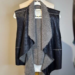 Dylan Charcoal and Ebony Textured Vest faux fur sz XL